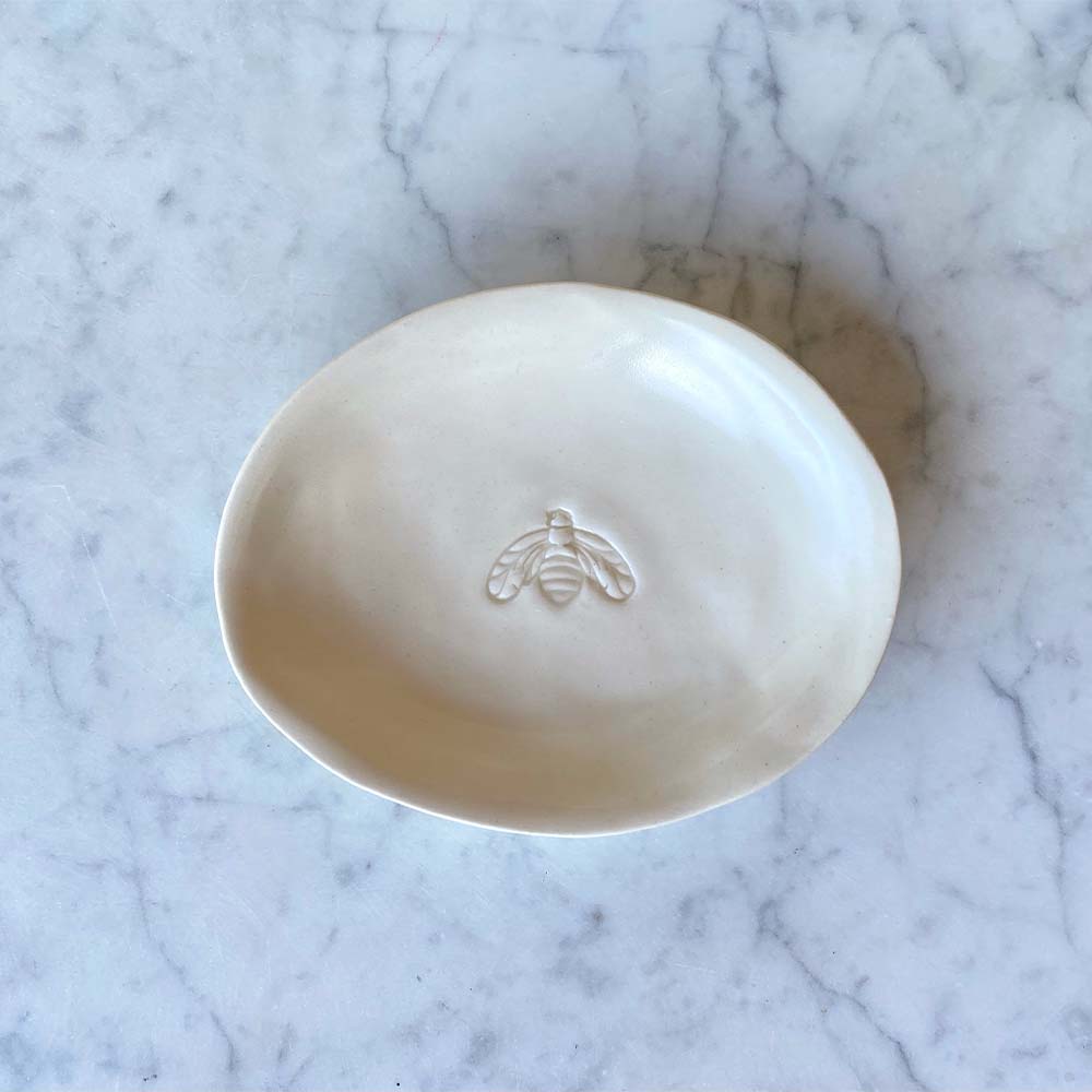 Bee Ceramic Soap Dish – handcrafted ceramic dish featuring a delicate bee motif