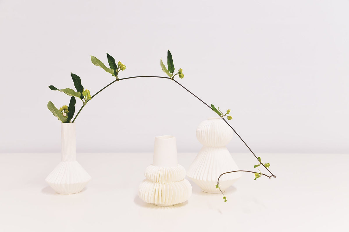 Vase Pleated Frill White