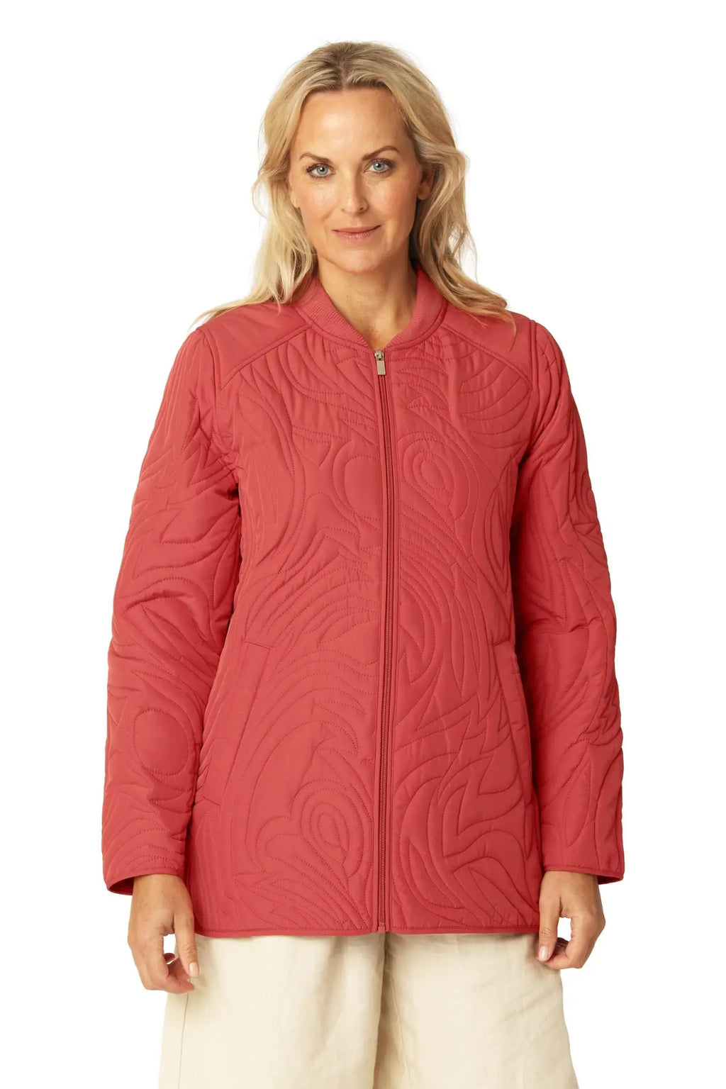 Dune02 Quilted jacket is a softly padded short A-line jacket with a slightly longer back