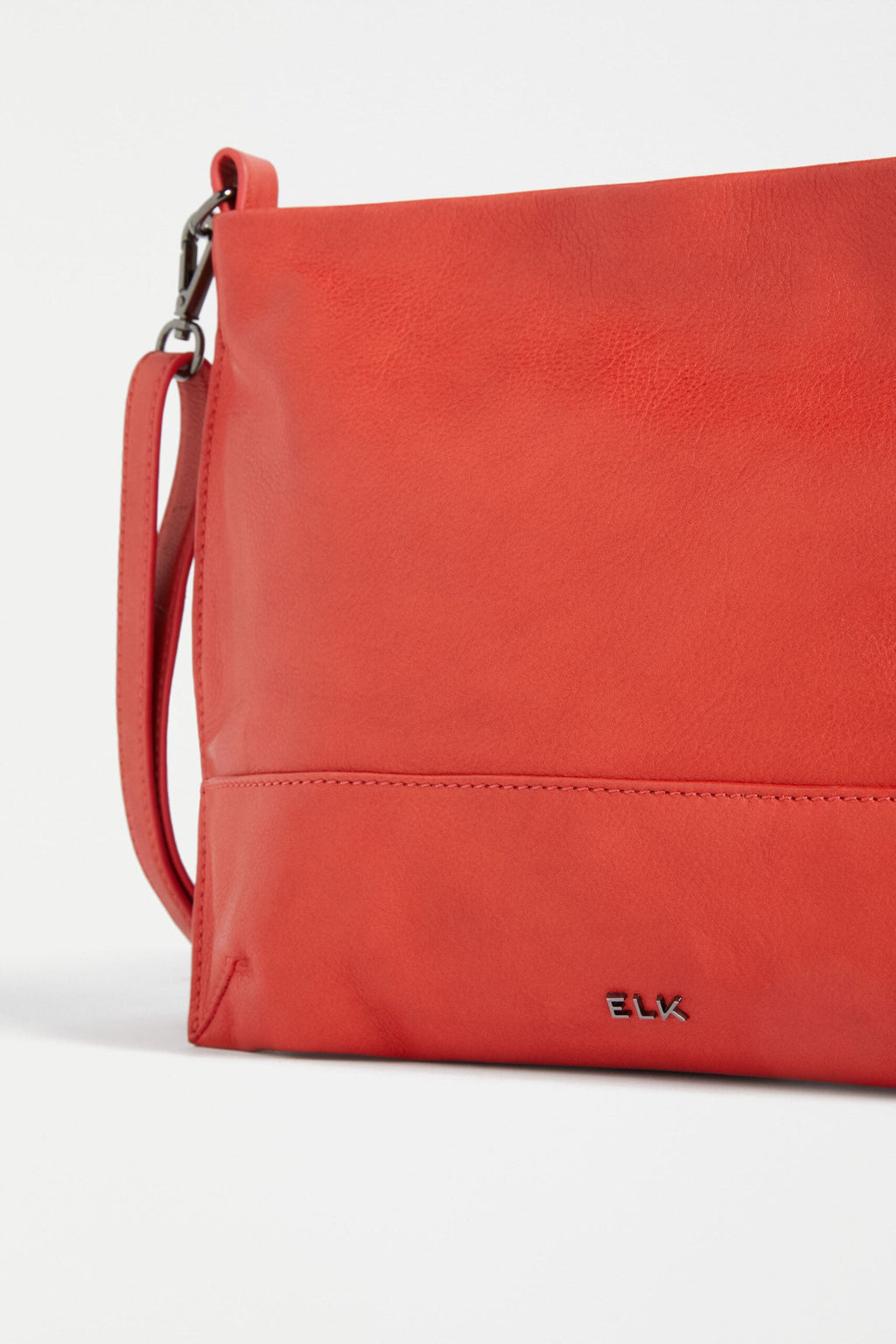 Dionn Crossbody - SANGRIA