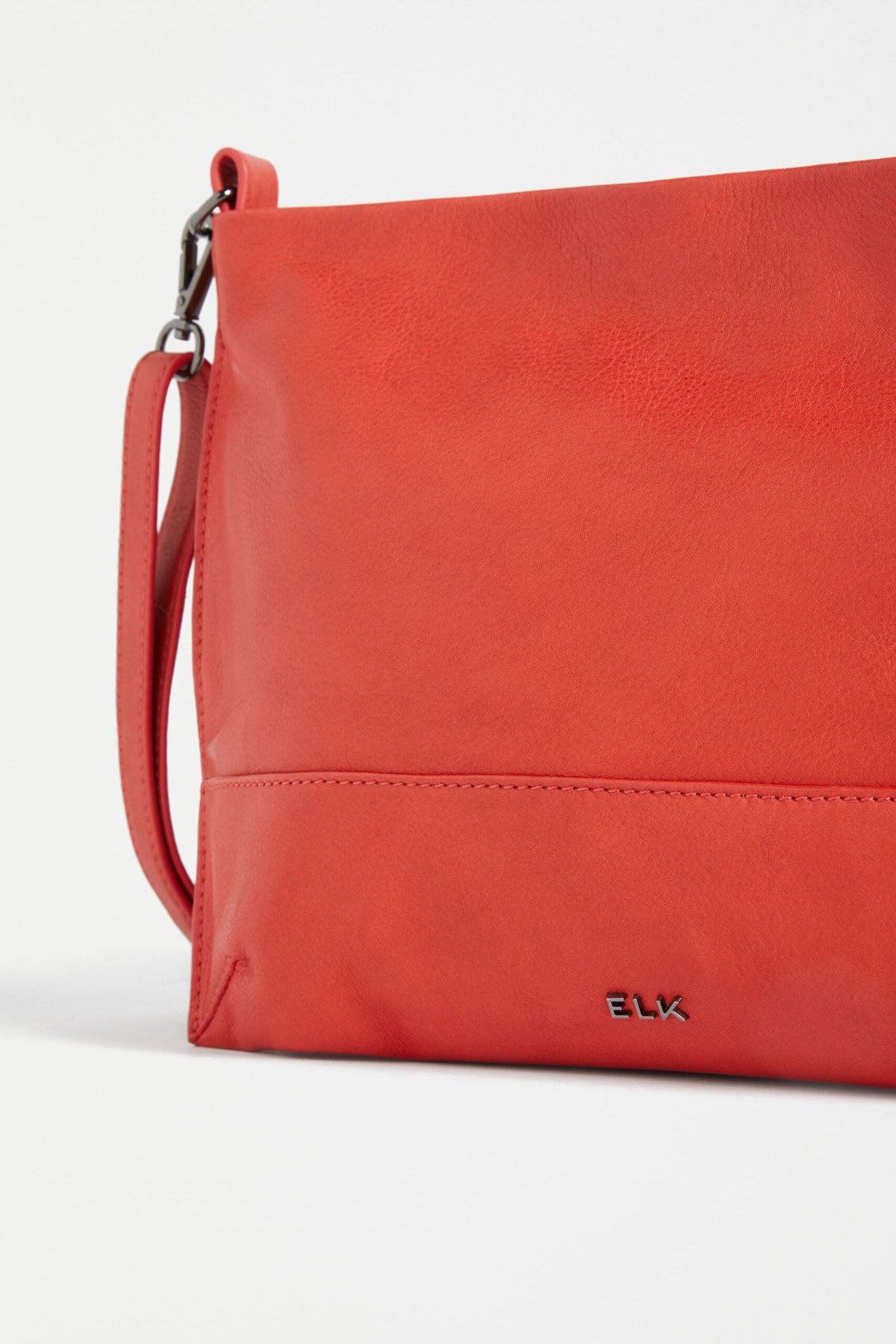 Dionn Crossbody - SANGRIA