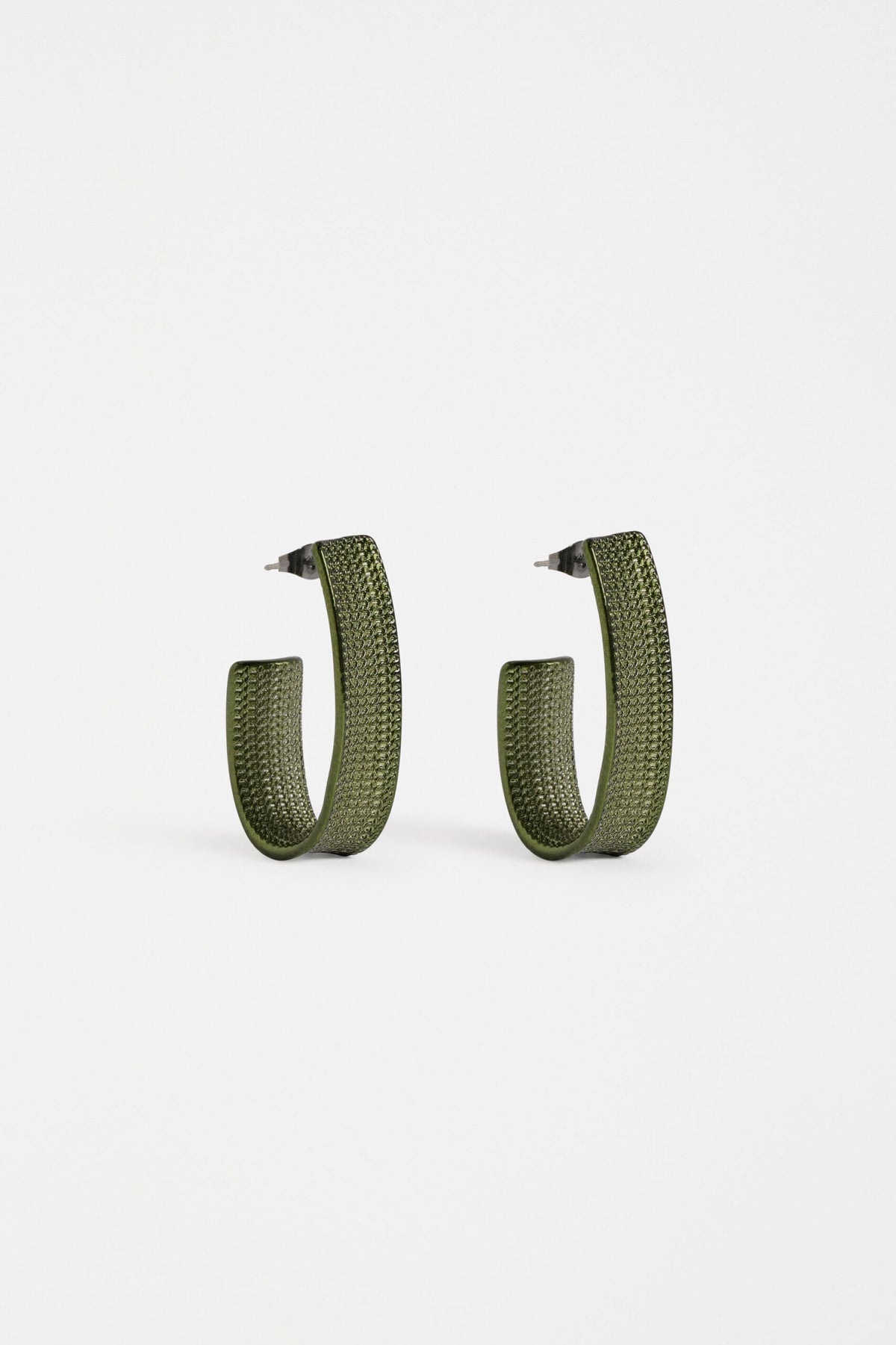 GLYNN LARGE HOOP EARRING
