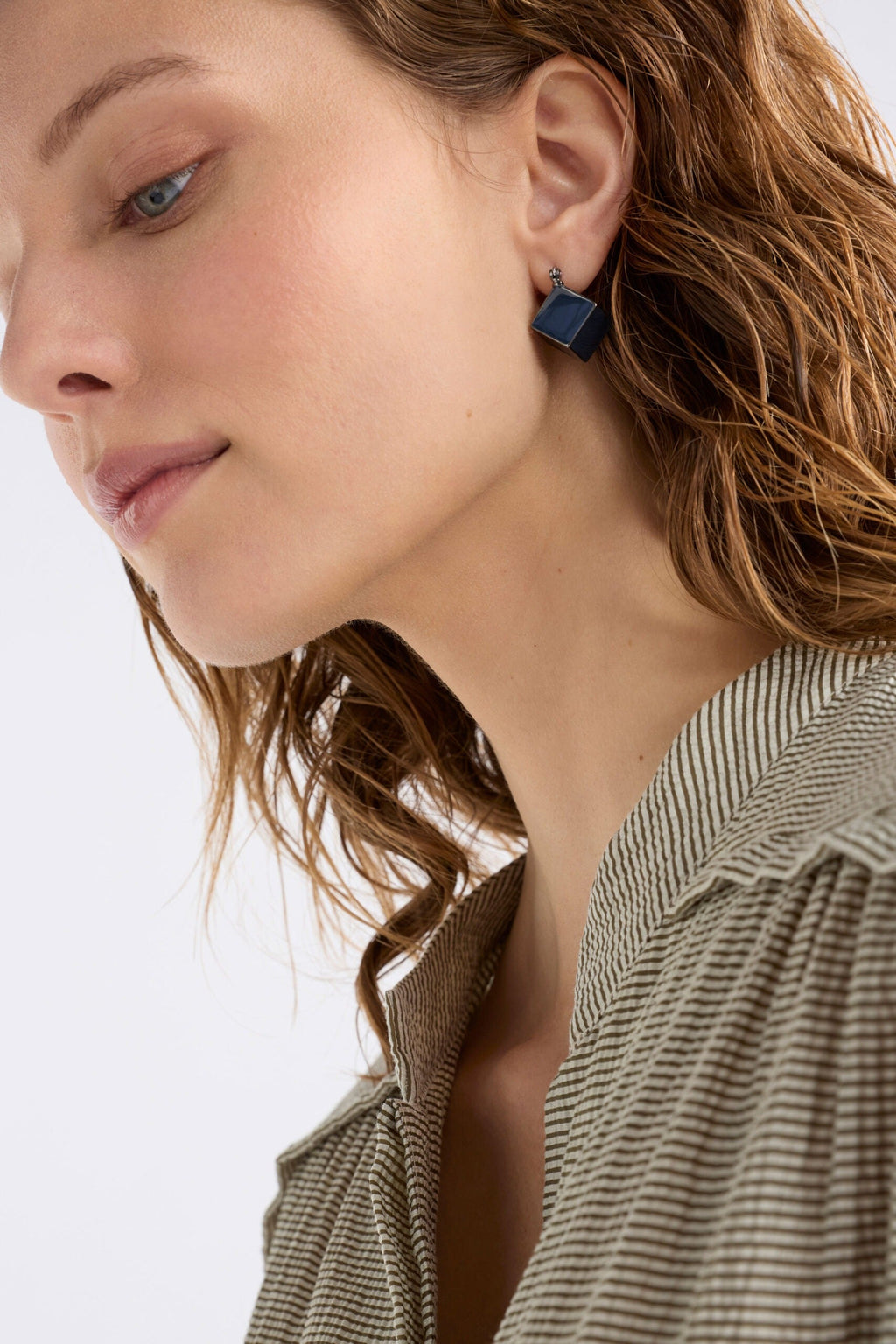 Elta Mini Hoop Earring