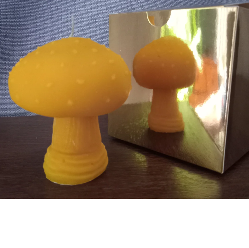 Mushroom Beeswax Candle made of 100% Mānuka Beeswax
