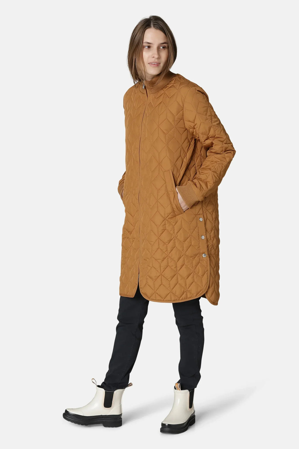 ART 06 Long Quilt Coat - Cashew