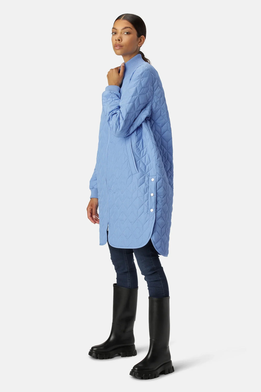 ART 06 Long Quilt Coat - Light Regatta