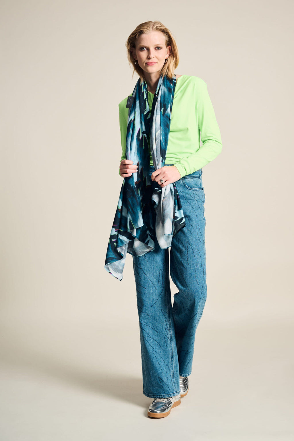 Shawl - Feathers Blue