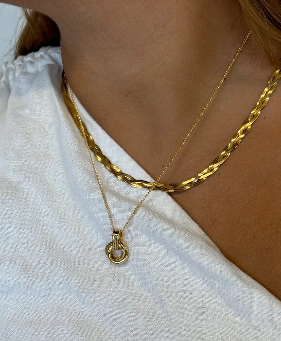 Poppy Necklace