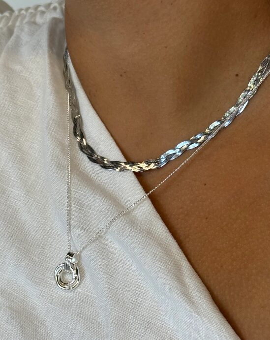 Poppy Necklace