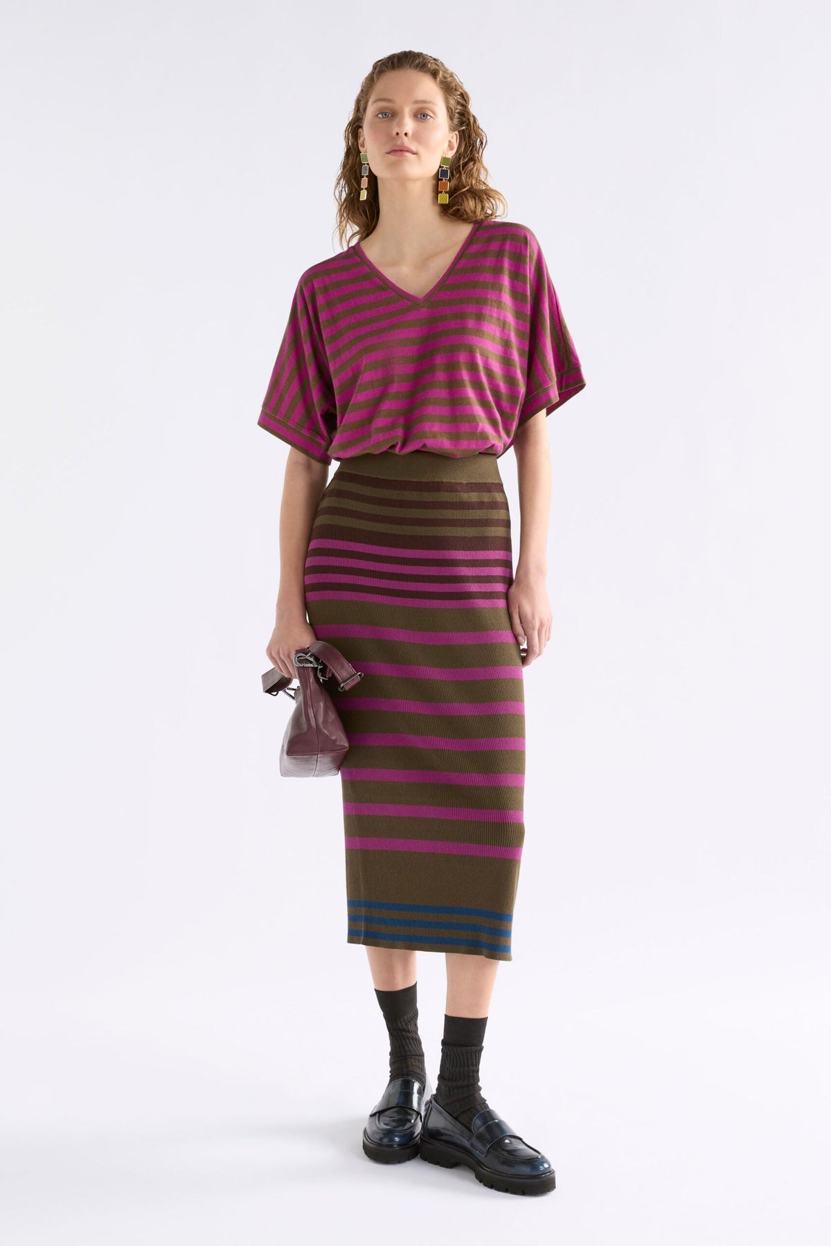 Seter Tee - OLIVE/FUCHSIA