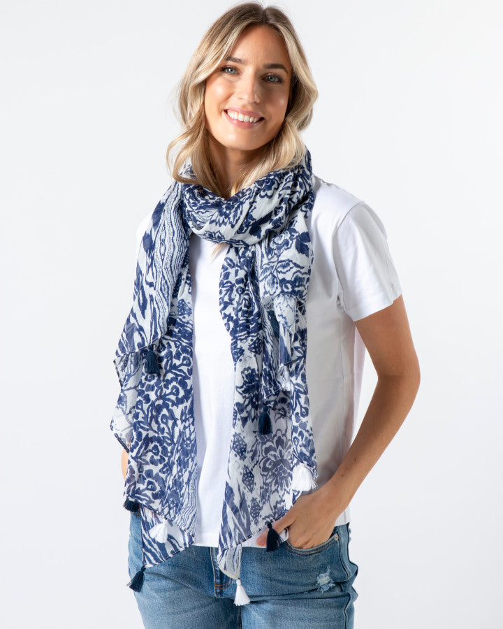 Scarf Medina Blue w Tassels